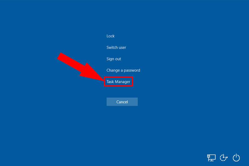 Bạn nhấn tổ hợp phím Ctrl + Alt + Delete rồi chọn Task Manager.
