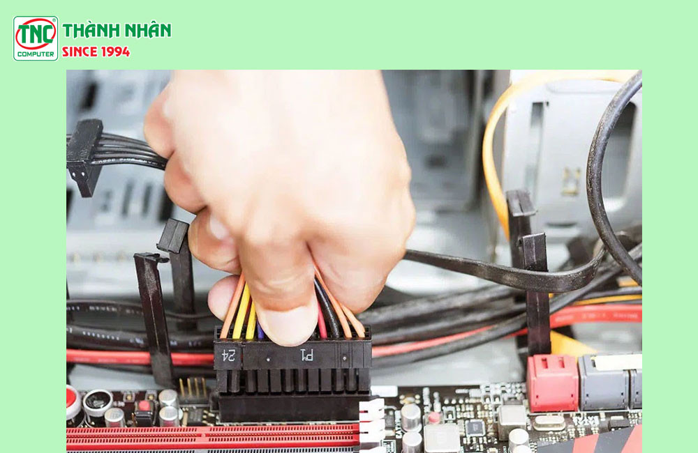 Máy tính khởi động không lên nguồn, cần kiểm tra từ nguồn điện đến phần cứng bên trong