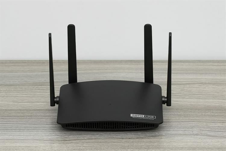 Router WiFi chuẩn AC1200 Totolink A720R thường được dùng trong gia đình và văn phòng nhỏ