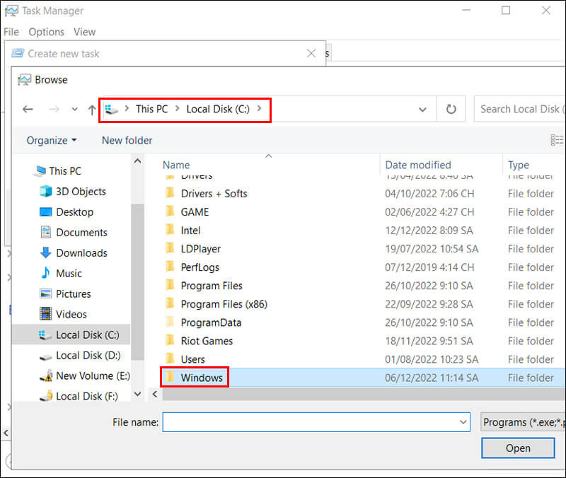 Tìm tới ổ C chọn Windows