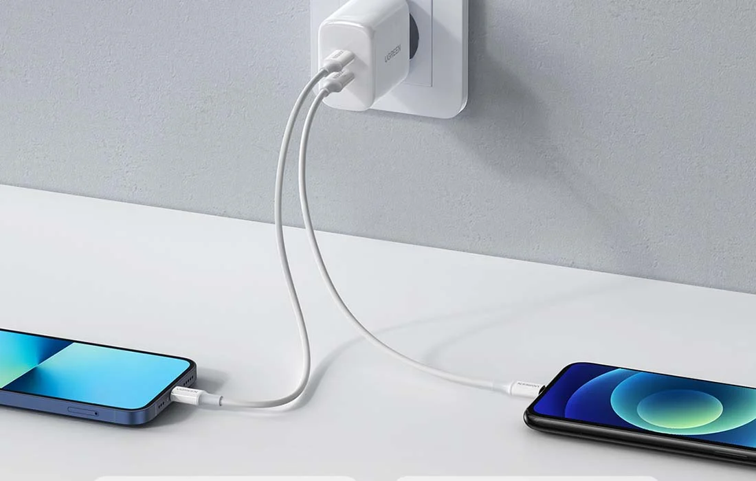 Củ sạc Ugreen 10343 CD243 40W 2 cổng USB-C chân EU màu trắng
