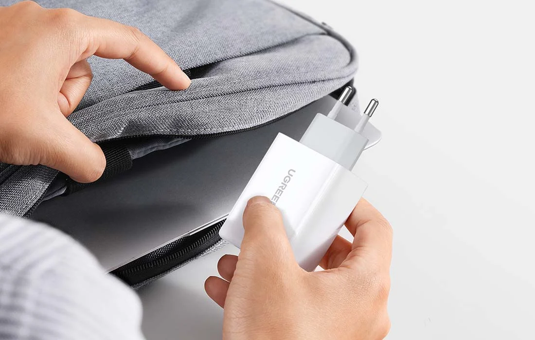 Củ sạc Ugreen 10343 CD243 40W 2 cổng USB-C chân EU màu trắng